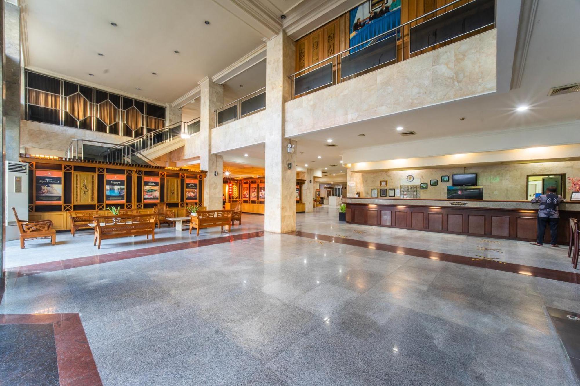 Adika Hotel Bahtera Klandasan Kecil Exteriér fotografie